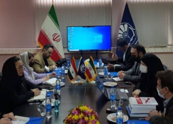 وزيرة التنمية السورية تزور مؤسسة إدارية ايرانية