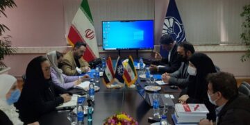 وزيرة التنمية السورية تزور مؤسسة إدارية ايرانية