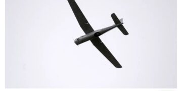 مصدر في حكومة صنعاء: طائراتنا تحلق فوق سقطرى للمرة الأولى منذ بداية الحرب