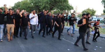 مركز الشهيد أبو مهدي المهندس الثقافي يشارك بالمظاهرة المركزية نصرة للقرآن الكريم