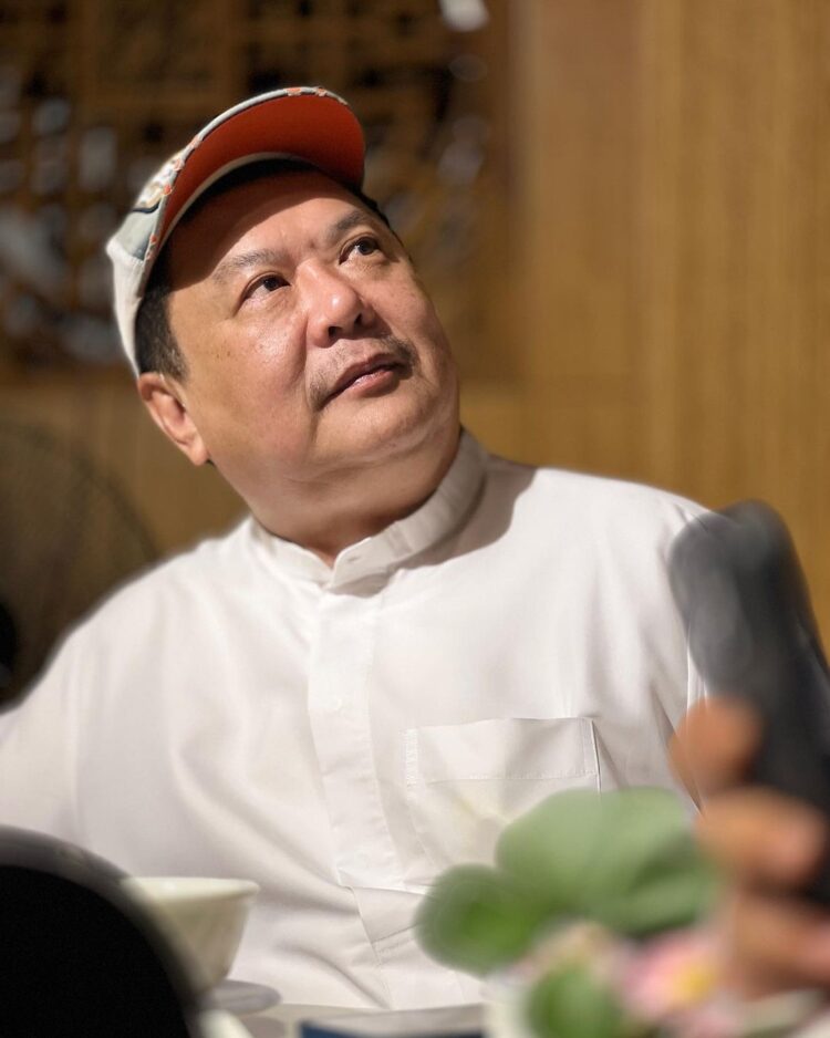 التيك توكر “لي خليجي ” “leekhaleeji” صيني يتحدث العربية في فيلم اماراتي قريباً