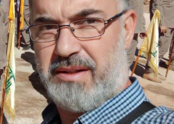 بوس اللّحى كذب على الذقون