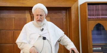 المرجع الخالصي يتساءل: من الذي يتحكم بالقرار العراقي؟