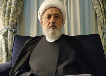 العلامة الشيخ علي الخطيب: حين تواجه قوةُ الإيمان حساباتِ الهيمنة… لا تُهزم الشعوب بإرهاب القوة ولا تُصان الأوطان بالاستسلام